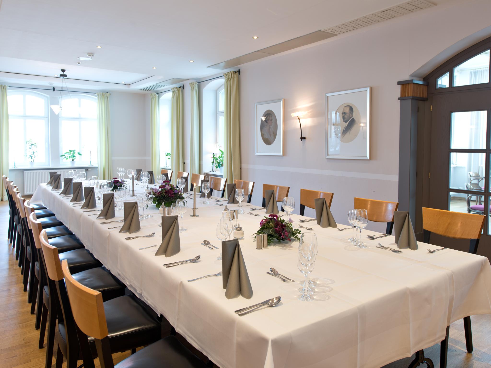 וויימר Hotel Kaiserin Augusta מראה חיצוני תמונה
