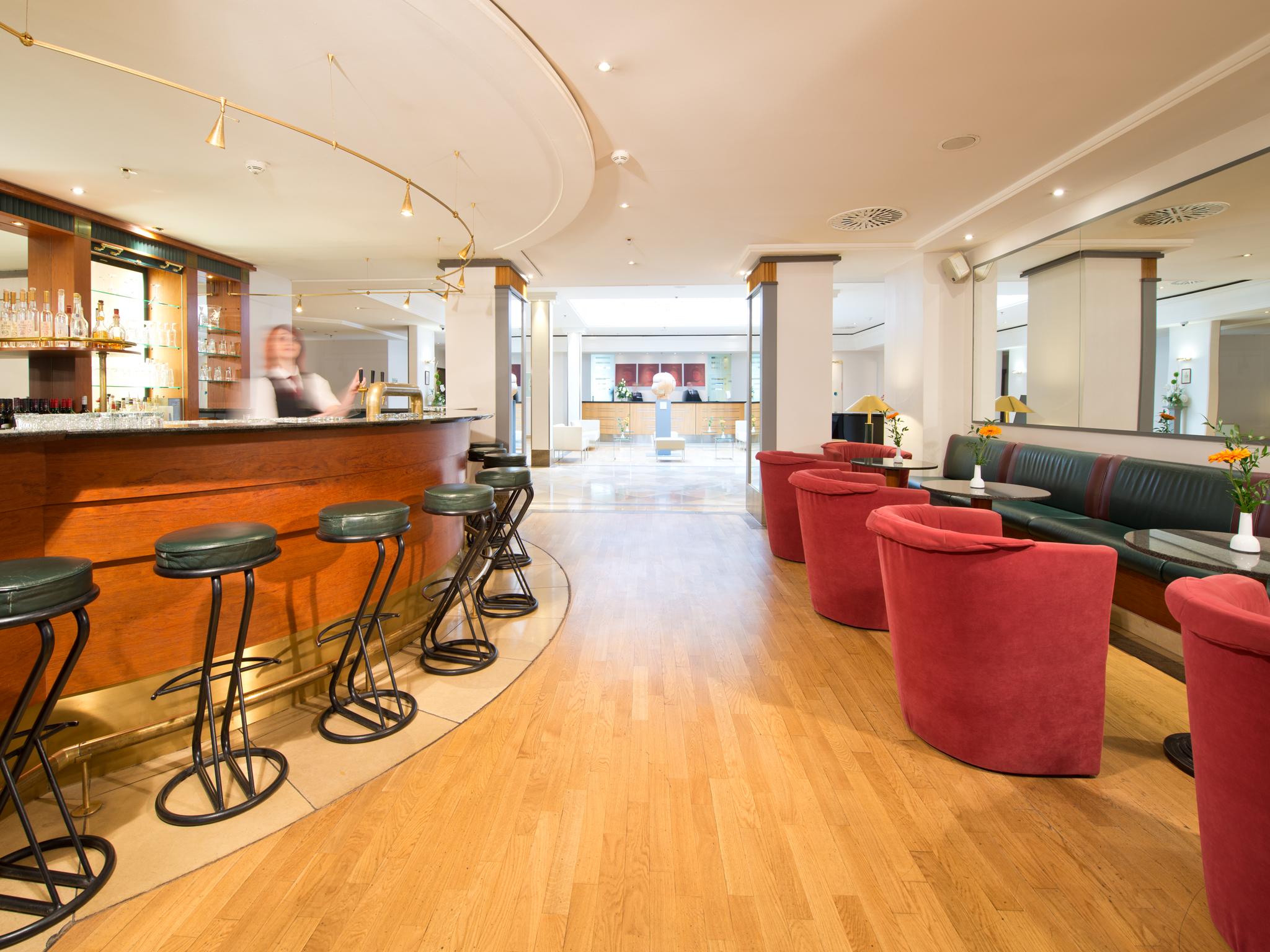 וויימר Hotel Kaiserin Augusta מראה חיצוני תמונה